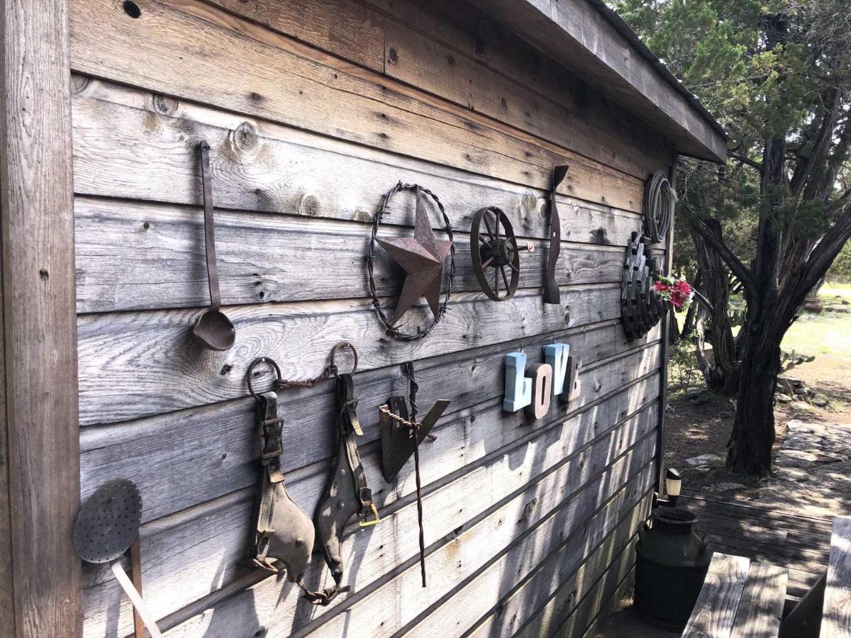 Rockin' B Ranch Love Shack Pipe Creek 외부 사진